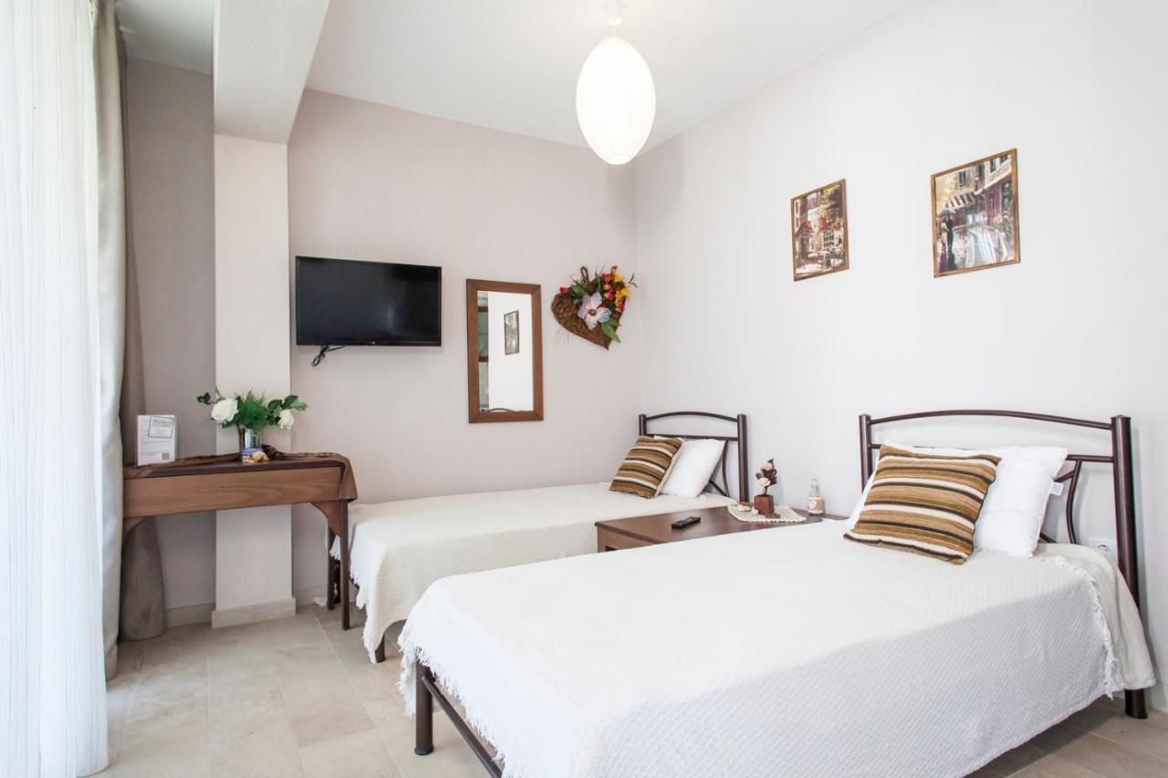 Erosaria Suites Nikiti  Bagian luar foto