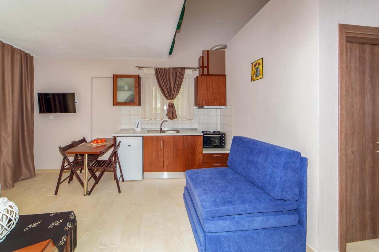 Erosaria Suites Nikiti  Bagian luar foto