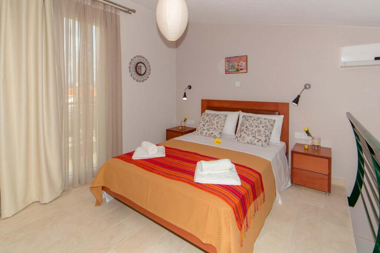 Erosaria Suites Nikiti  Bagian luar foto
