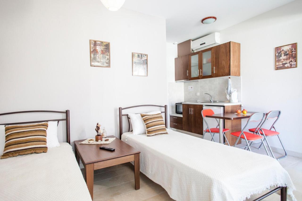 Erosaria Suites Nikiti  Bagian luar foto
