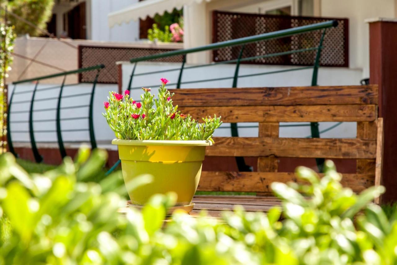 Erosaria Suites Nikiti  Bagian luar foto