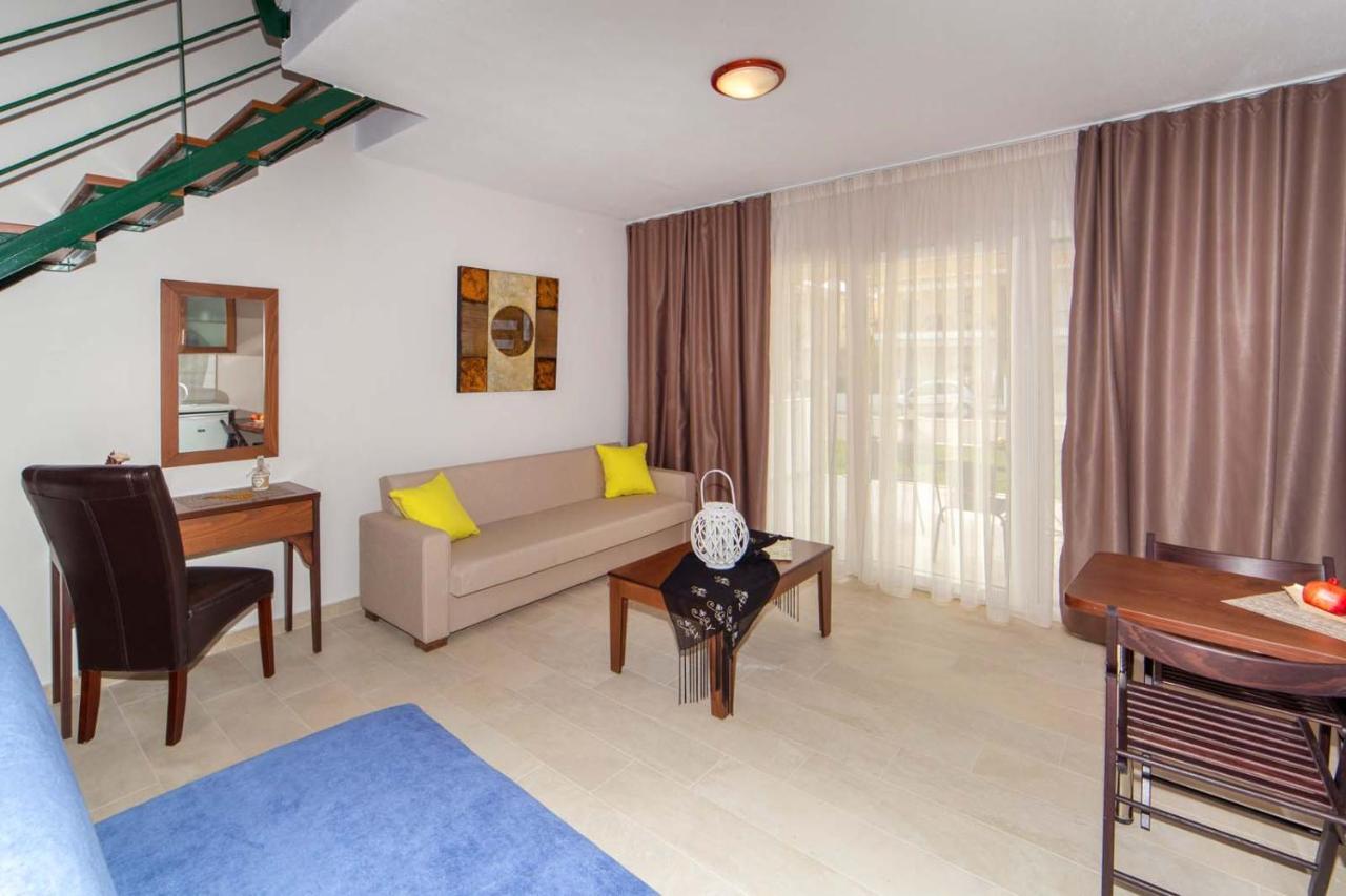 Erosaria Suites Nikiti  Bagian luar foto