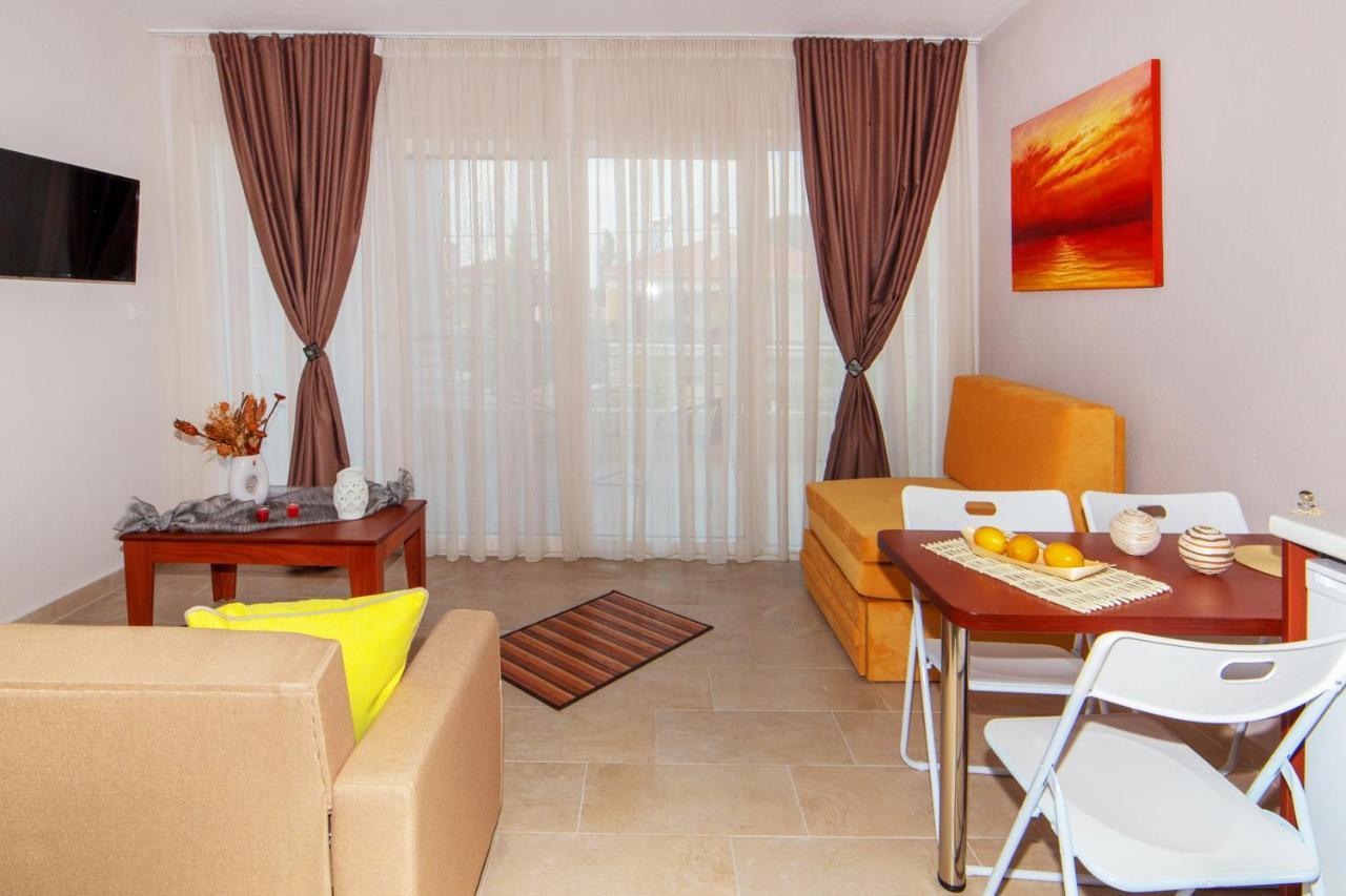 Erosaria Suites Nikiti  Bagian luar foto
