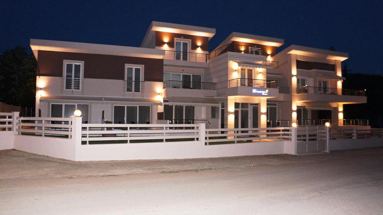Erosaria Suites Nikiti  Bagian luar foto